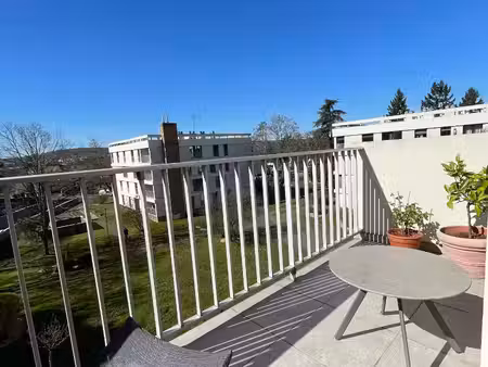 t4 dernier étage lumineux - balcon - quartier fin d’oise