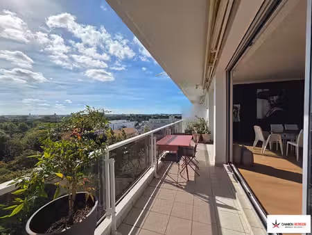 la rochelle. grand appartement proche parcs et centre-ville.