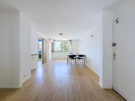 appartement 3 pièces traversant de 57 17 m² – nice sainte marguerite
