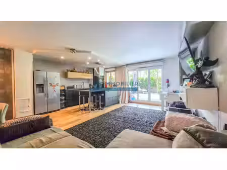 appartement f3 66m2 + 2 jardin/terrasse + cave + 2 pl. de pa