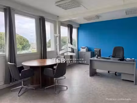 location bureaux nantes 44300 160m²