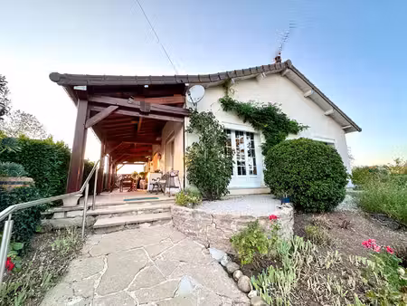 corgoloin  très belle maison soignée