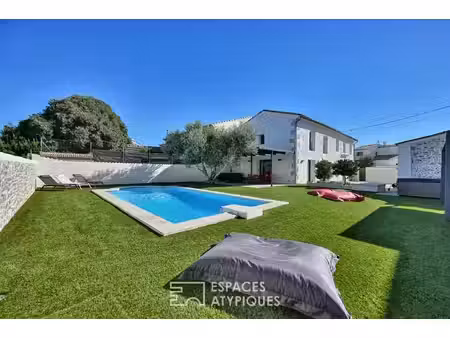 mas de ville avec piscine et spa