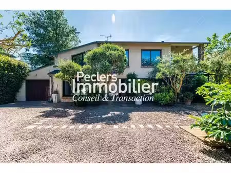 propriété de caractère au cœur de rueil-malmaison – 250 m² avec jardin et dépendances