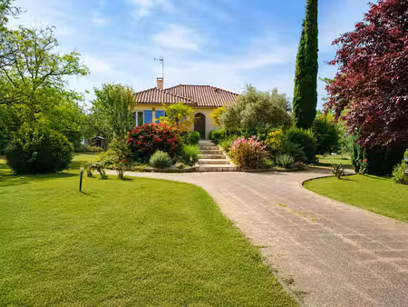 maison à vendre à saint-léon-sur-l'isle (24110) - dordogne