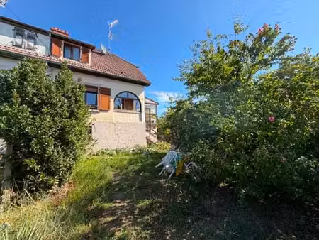 maison - superbe jardin - garage double - quartier calme