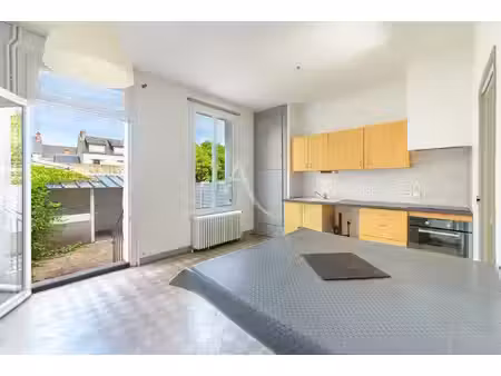 vente maison 4 pièces  70.00m²  tours