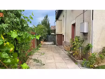 maison /appartement de village en copropriété à challes les eaux 5 pièce(s) 78.33 m2