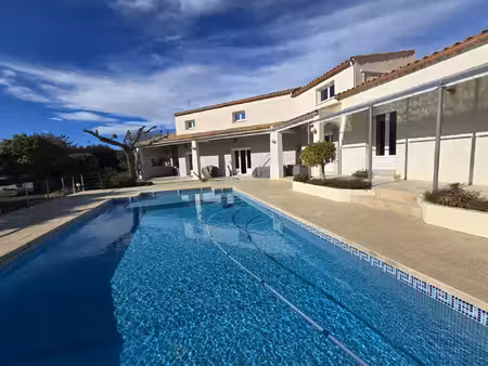 poussan  villa familiale sur terrain de 1934m2 avec piscine 