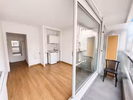 joli studio avec balcon - métro convention