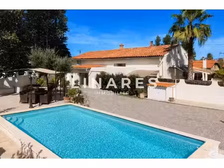 esprit famille - villa de 139 m2 avec dépendances - piscine - jardin - double garage - 130