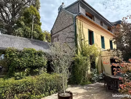appartement 9 pièces 181 m²