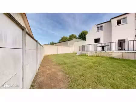 maison 3 pièces 100 m²