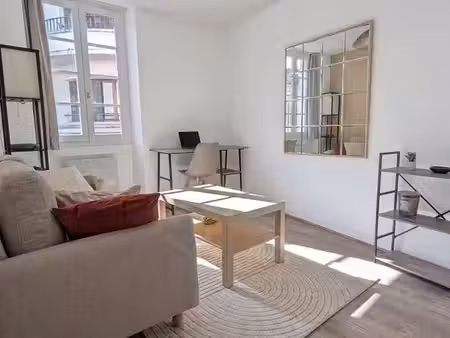 t2 rénové  centre ville chambéry  idéal étudiant