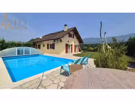 villa 5 pièces 138 m²