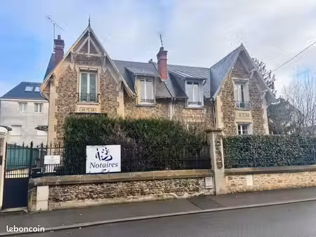 bureaux de caractère à louer melun centre