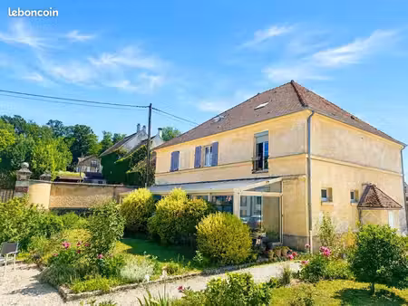 maison 4 pièces 208 m²