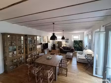 maison 4 pièces 208 m²