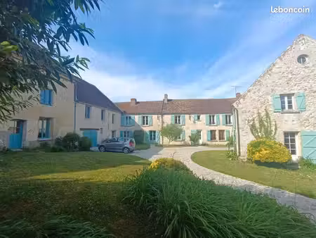 maison 10 pièces 285 m²
