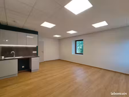 bureaux 29 m² féternes