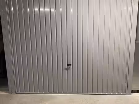 a louer double box/garage fermé sécurisé 25m2 en enfilade av. dionne av. mesureur