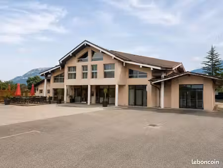 local commercial 565 m²