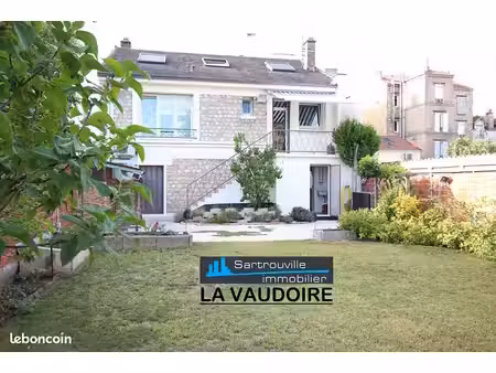 pavillon 8 pièces 152 m²