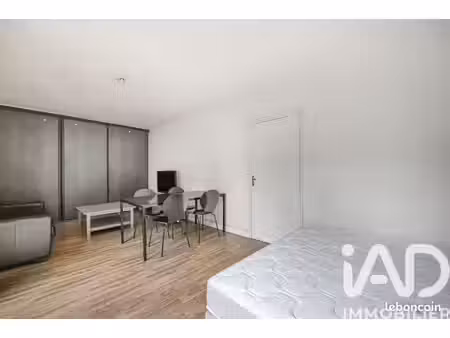 studio 1 pièce 32 m²