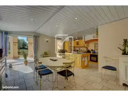 pavillon 7 pièces 164 m²