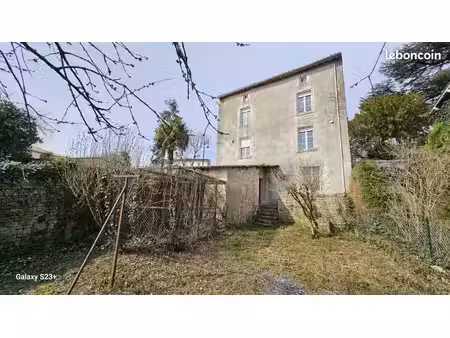 immeuble 7 pièces 185 m²