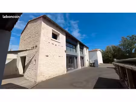 ancienne grange de 140m2 (6 pièces) entièrement rénovée