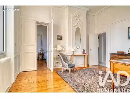 propriété 8 pièces 190 m²