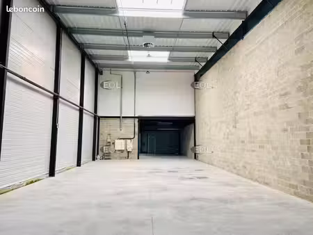 local bureaux 770 m²