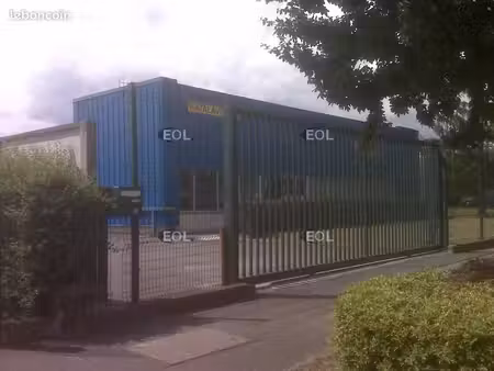 local bureaux 300 m²