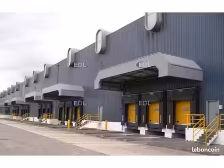 local logistique 3 980 m²