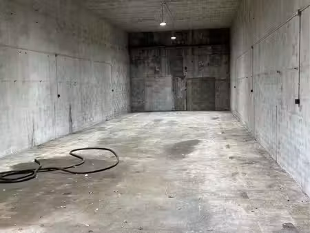 location local d’activité / stockage - 170m2 - villevaudé (77410)
