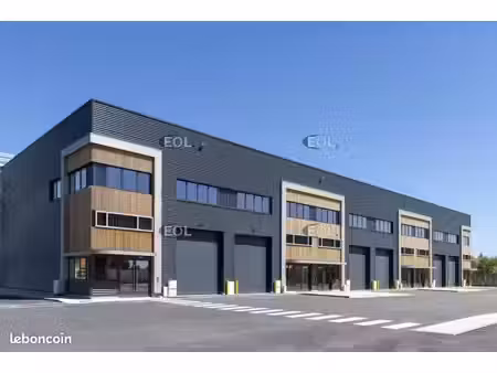 local d'activité 285 m²
