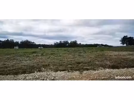 terrain 744 m² castelnau de montmiral