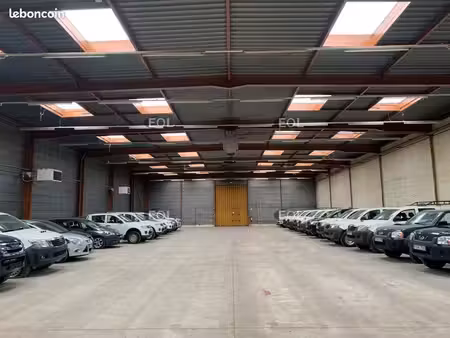 local bureaux 2 559 m²