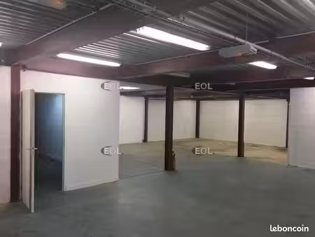 local d'activité 276 m²