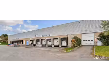 local bureaux 713 m²
