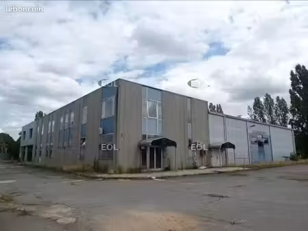 local bureaux 2 000 m²
