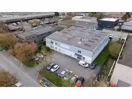 local d'activité 1 470 m²