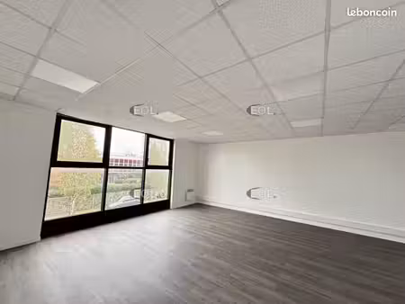 local d'activité 432 m²