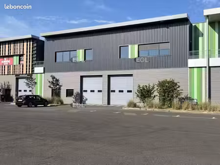 local d'activité 1 008 m²