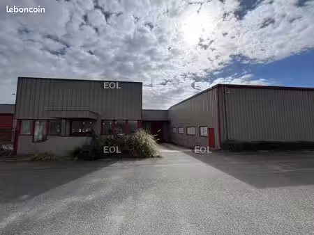 local d'activité 1 409 m²