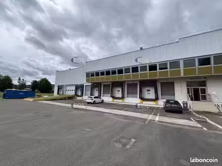 local logistique 5 041 m²