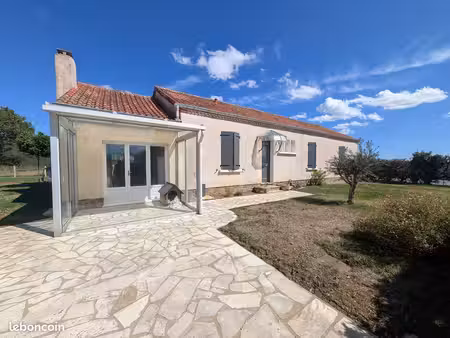 maison 117 m² rénovée avec grand terrain clos
