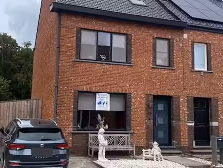 charmante halfopen bebwouwing met 3 slpks en prachtige tu...