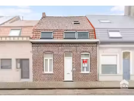 maison mitoyenne de 4 chambres avec accès direct au centre